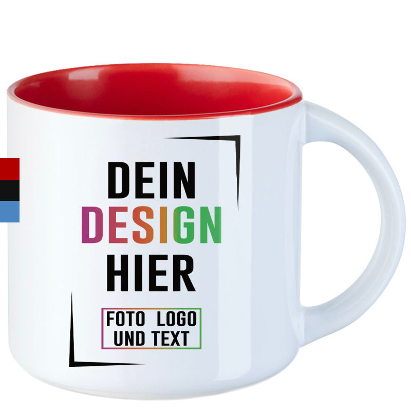 Weiße Fototasse mit rotem Innenraum, Aufdruck 'Dein Design hier' für individuelle Gestaltung