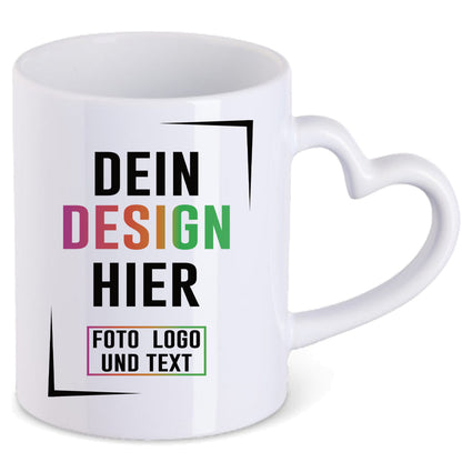 Weiße Fototasse mit Herzhenkel und Personalisierungsaufdruck für eigenes Design, Foto oder Text.