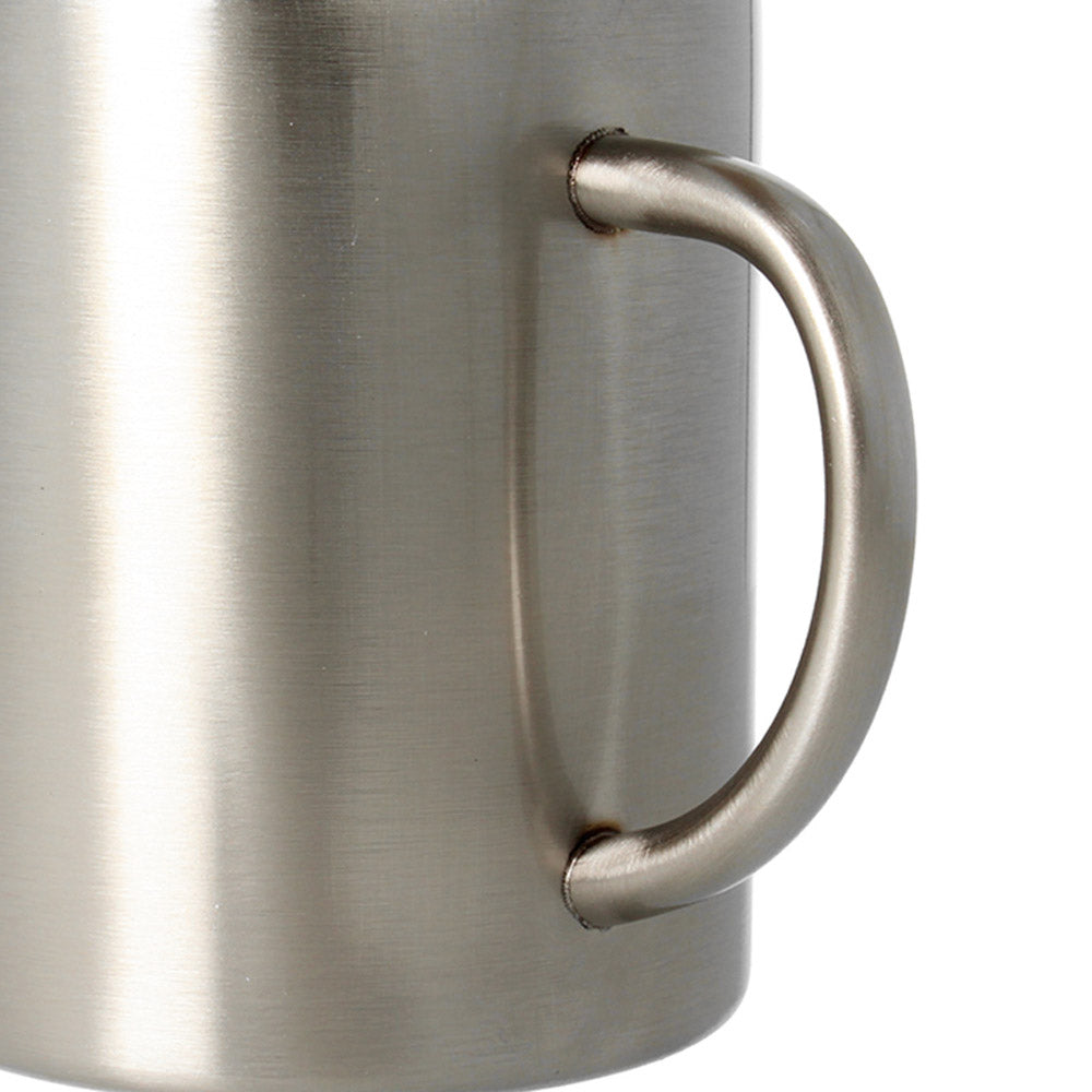 Kleiner Edelstahlbecher Detailansicht vom Henkel, der angelötet ist