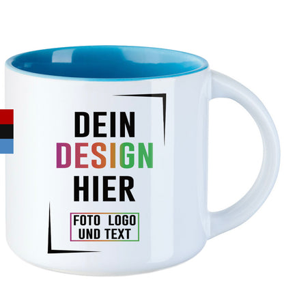 Personalisierbare Fototasse mit blauem Innenrand, Aufschrift Dein Design Hier, Fototassen.de
