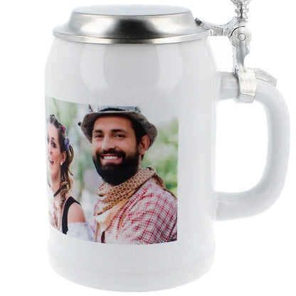 Bierkrug mit Zinndeckel und Beispiel Druck mit einem Foto